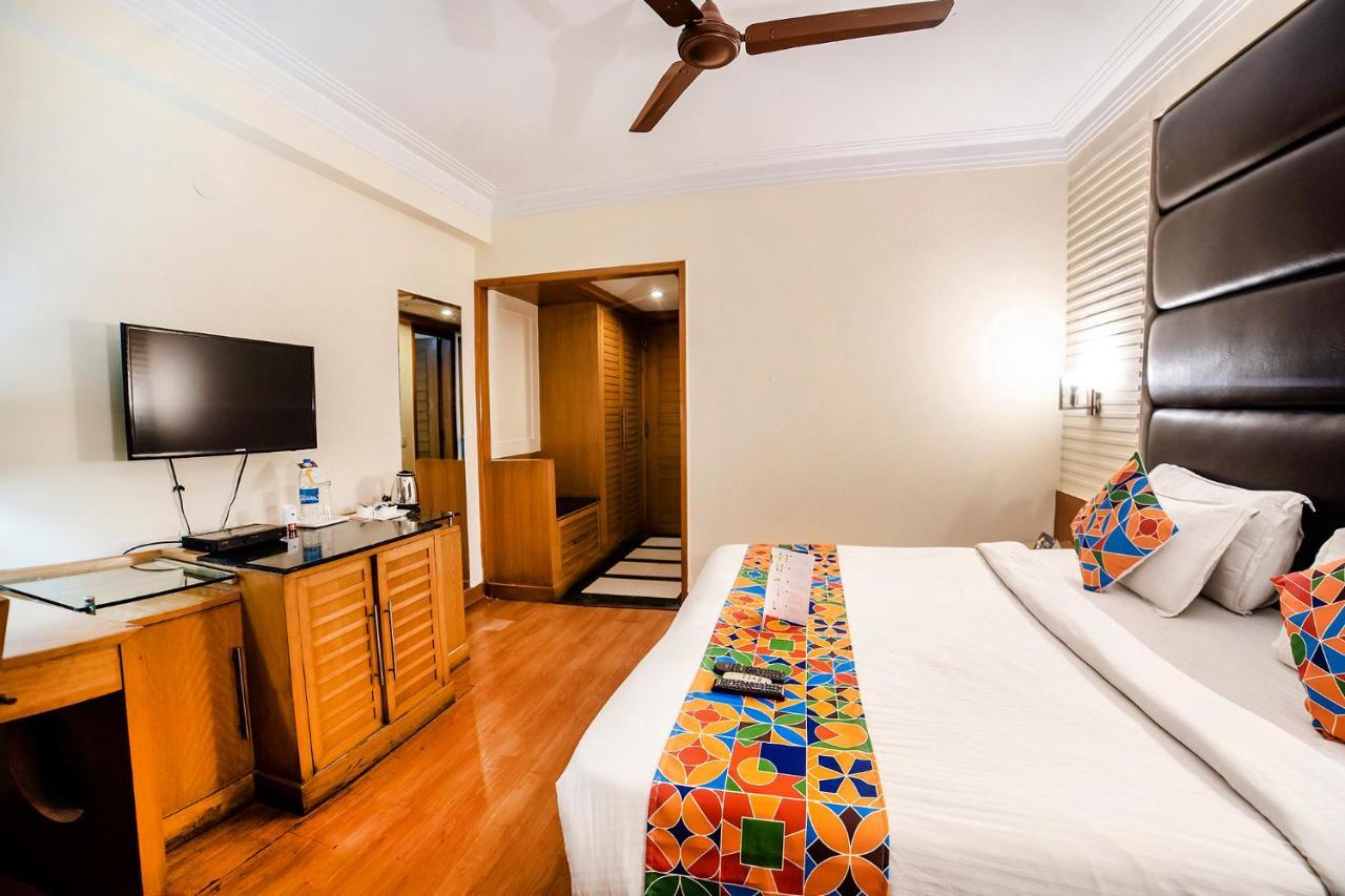 The Bmk Hotel Greater Kailash 德里 外观 照片