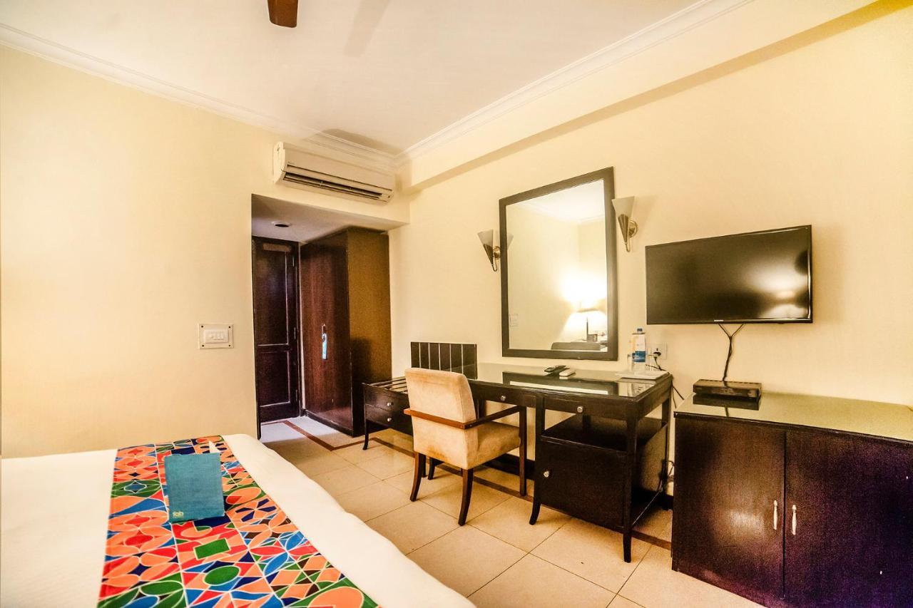 The Bmk Hotel Greater Kailash 德里 外观 照片
